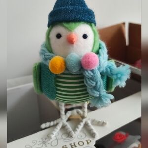 Featherly friends Peary 2024